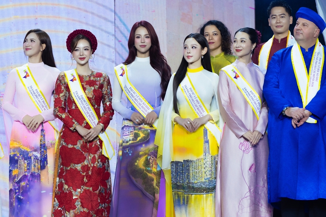 Băng Di ấn tượng trong t&agrave; &aacute;o d&agrave;i  - Ảnh 6.