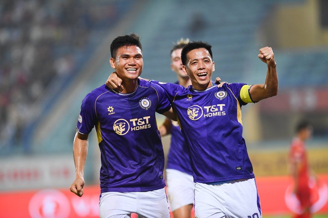 Ho&agrave;ng H&ecirc;n sắm vai "người h&ugrave;ng" trong trận thắng đậm của H&agrave; Nội FC - Ảnh 3.