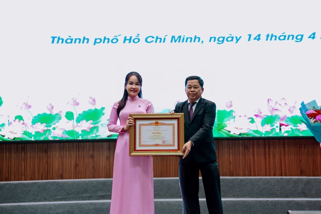 Bệnh viện Ung Bướu TPHCM đón nhận Huân chương Lao động hạng Nhất - Ảnh 5.