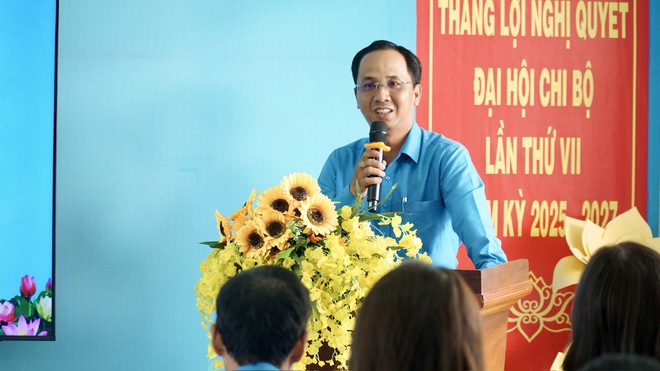 X&atilde; Hưng Long, TPHCM: Lan tỏa kh&ocirc;ng gian xanh từ phong tr&agrave;o &ldquo;Th&agrave;nh phố mu&ocirc;n sắc hoa&rdquo; - Ảnh 5.