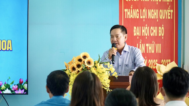 X&atilde; Hưng Long, TPHCM: Lan tỏa kh&ocirc;ng gian xanh từ phong tr&agrave;o &ldquo;Th&agrave;nh phố mu&ocirc;n sắc hoa&rdquo; - Ảnh 4.