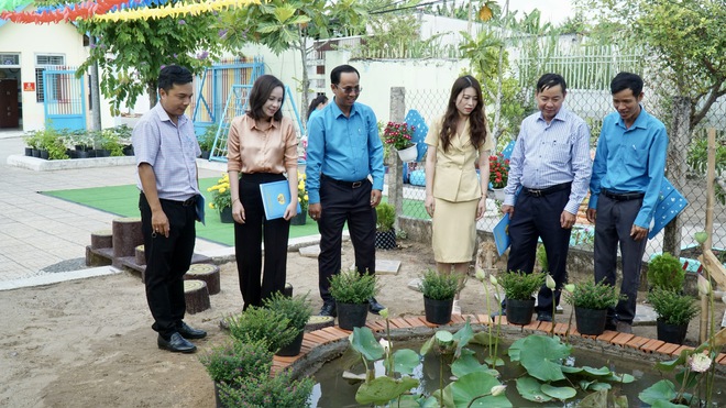 X&atilde; Hưng Long, TPHCM: Lan tỏa kh&ocirc;ng gian xanh từ phong tr&agrave;o &ldquo;Th&agrave;nh phố mu&ocirc;n sắc hoa&rdquo; - Ảnh 7.