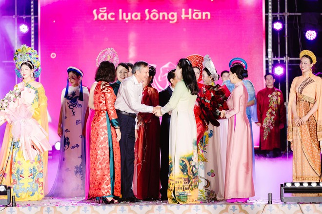 Đ&agrave; Nẵng s&ocirc;i động với Lễ hội &Aacute;o d&agrave;i 2026: Hội tụ văn h&oacute;a v&agrave; nghệ thuật đặc sắc  - Ảnh 13.