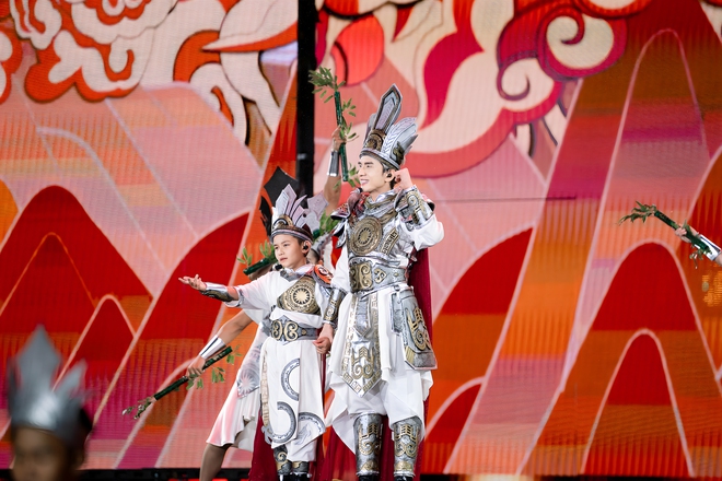 Đan Trường c&ugrave;ng con trai h&aacute;t Sử ca  - Ảnh 4.