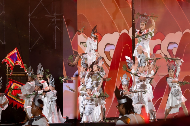 Đan Trường c&ugrave;ng con trai h&aacute;t Sử ca  - Ảnh 2.