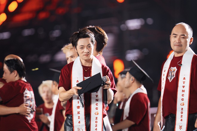 "Gai Home" concert: Kh&eacute;p lại h&agrave;nh tr&igrave;nh rực rỡ của Anh trai vượt ng&agrave;n ch&ocirc;ng gai 2024  - Ảnh 13.