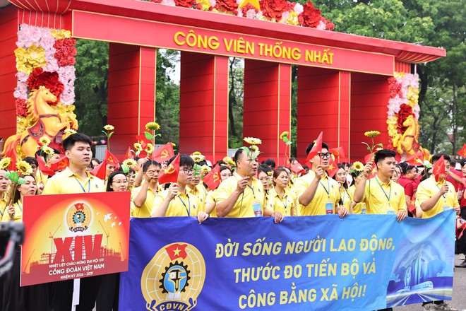 Trọng thể kỷ niệm 140 năm Ng&agrave;y Quốc tế Lao động v&agrave; tuy&ecirc;n dương chủ tịch C&ocirc;ng đo&agrave;n cơ sở xuất sắc - Ảnh 5.