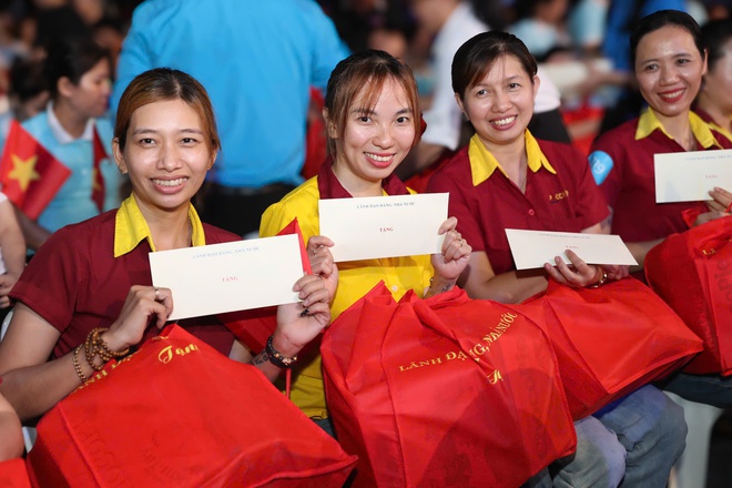 LĐLĐ TPHCM ch&iacute;nh thức khai mạc Th&aacute;ng C&ocirc;ng nh&acirc;n 2026 - Ảnh 10.