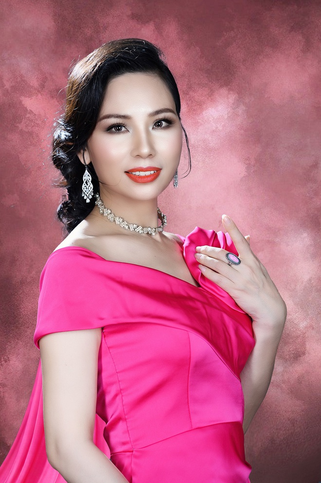 Nữ ho&agrave;ng đại sứ nh&acirc;n &aacute;i Nguyệt Trần t&aacute;i xuất  - Ảnh 3.