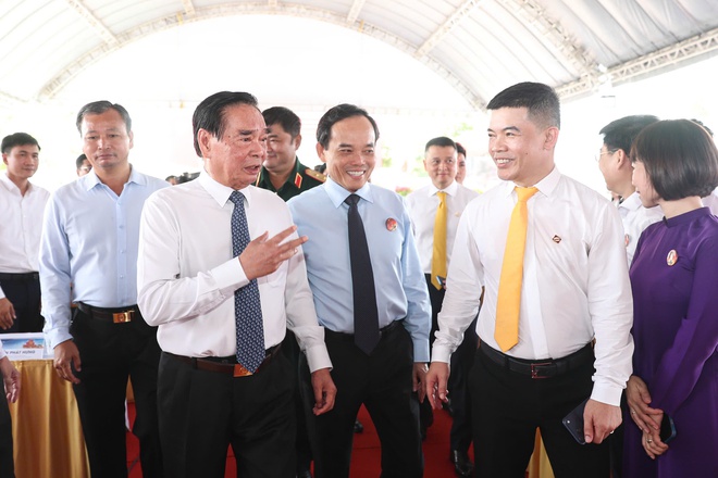 Ho Chi Minh City simultaneously starts construction on many large-scale projects - Ảnh 2.