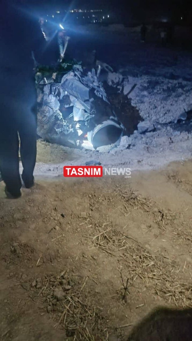 Iran bắn rơi m&aacute;y bay Mỹ thứ 2, một th&agrave;nh vi&ecirc;n phi h&agrave;nh đo&agrave;n F-15 vẫn mất t&iacute;ch - Ảnh 2.