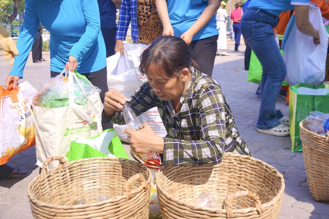 TP HCM: Ra mắt trạm thu hồi, t&aacute;i chế r&aacute;c thải nhựa  - Ảnh 4.