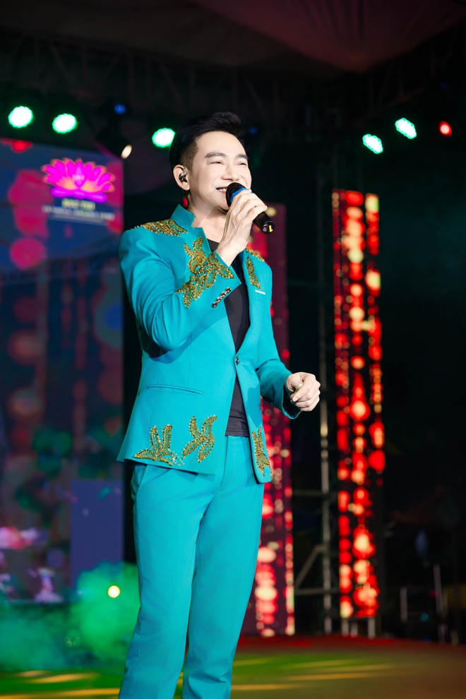 Phương Thanh h&aacute;t Quan họ tặng kh&aacute;n giả trong đ&ecirc;m sinh nhật đầy x&uacute;c động  - Ảnh 4.