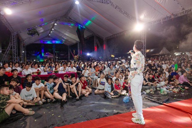 Phương Thanh h&aacute;t Quan họ tặng kh&aacute;n giả trong đ&ecirc;m sinh nhật đầy x&uacute;c động  - Ảnh 6.