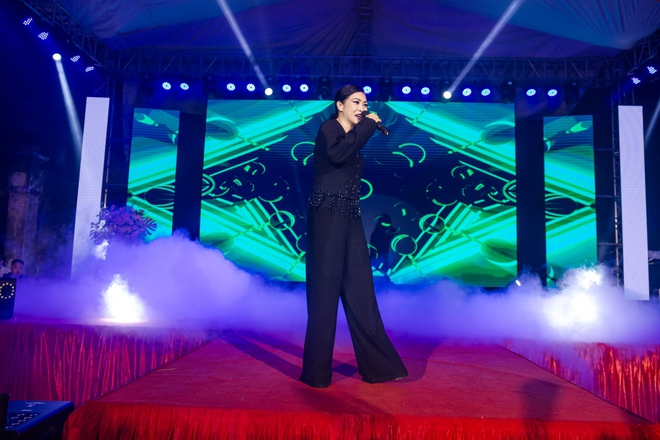 Phương Thanh h&aacute;t Quan họ tặng kh&aacute;n giả trong đ&ecirc;m sinh nhật đầy x&uacute;c động  - Ảnh 8.