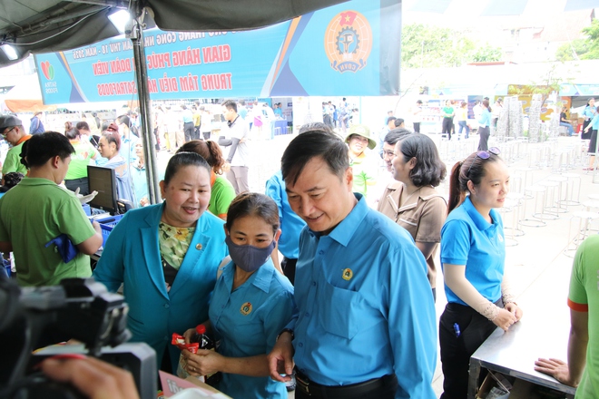 S&ocirc;i nổi Th&aacute;ng C&ocirc;ng nh&acirc;n - Ảnh 6.