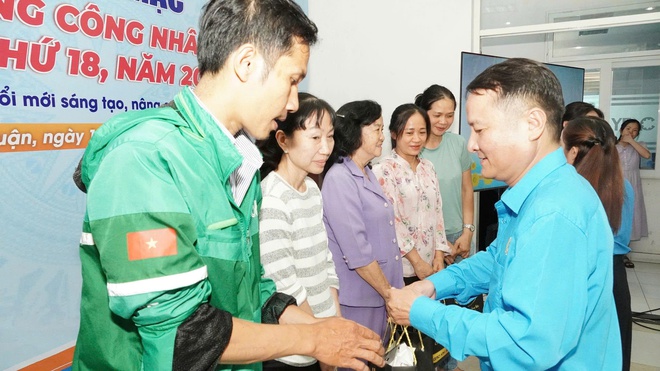 S&ocirc;i nổi Th&aacute;ng C&ocirc;ng nh&acirc;n - Ảnh 2.