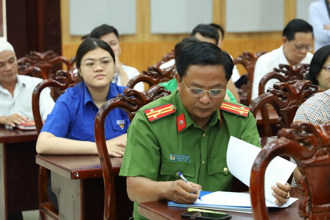 Cử tri 7 x&atilde; ph&iacute;a T&acirc;y TPHCM n&ecirc;u nhiều vấn đề d&acirc;n sinh &ldquo;n&oacute;ng&rdquo; - Ảnh 5.
