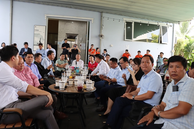 X&atilde; cửa ng&otilde; TPHCM &ldquo;c&agrave; ph&ecirc; c&ugrave;ng doanh nghiệp&rdquo;, mở hướng h&uacute;t đầu tư - Ảnh 4.