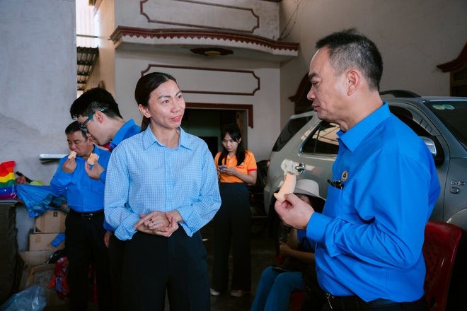 X&atilde; B&igrave;nh Lợi, TPHCM: Tri &acirc;n người lao động bằng những hoạt động thiết thực, nghĩa t&igrave;nh - Ảnh 4.