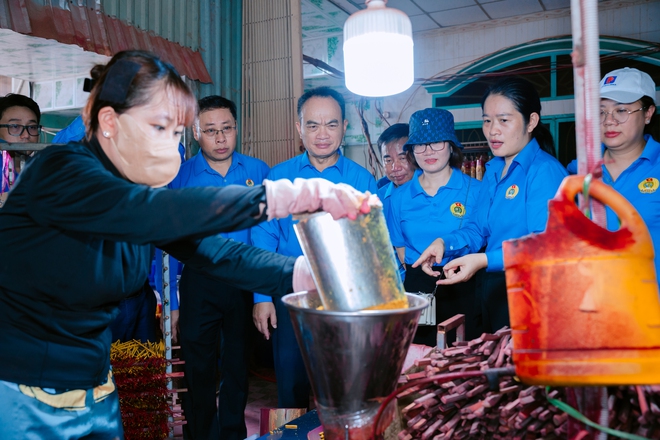 X&atilde; B&igrave;nh Lợi, TPHCM: Tri &acirc;n người lao động bằng những hoạt động thiết thực, nghĩa t&igrave;nh - Ảnh 2.