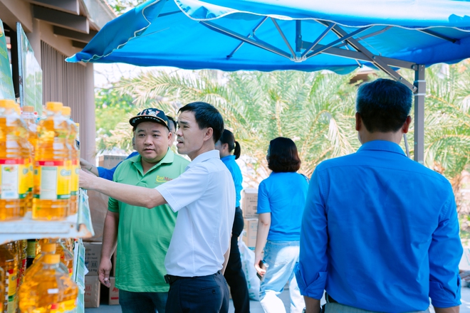 X&atilde; B&igrave;nh Lợi, TPHCM: Tri &acirc;n người lao động bằng những hoạt động thiết thực, nghĩa t&igrave;nh - Ảnh 9.