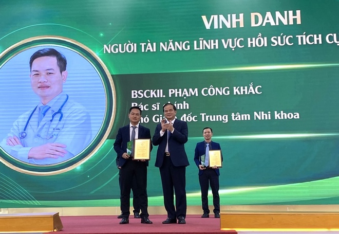 Lần đầu một bệnh viện vinh danh 329 chuy&ecirc;n gia, b&aacute;c sĩ - Ảnh 8.