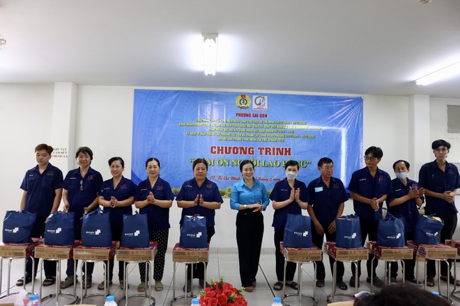 Ghi nhận, tri &acirc;n đ&oacute;ng g&oacute;p của người lao động nh&acirc;n Th&aacute;ng C&ocirc;ng nh&acirc;n - Ảnh 5.