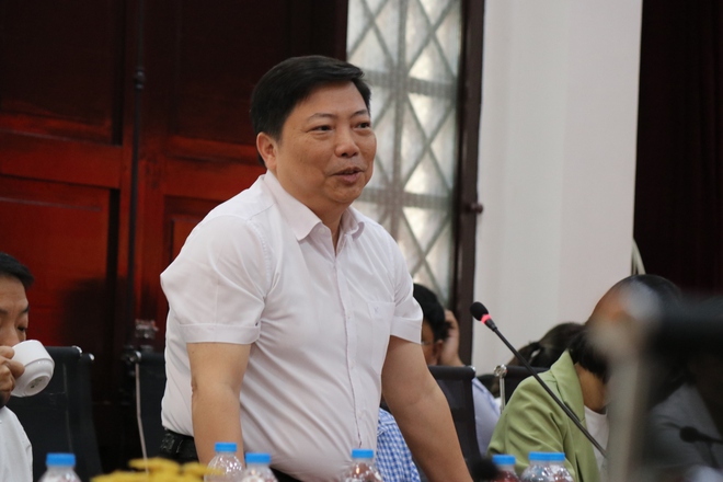 Phường Xuân Hòa thăm, làm việc và tặng quà các đơn vị chăm sóc, giáo dục trẻ em đặc biệt - Ảnh 3.