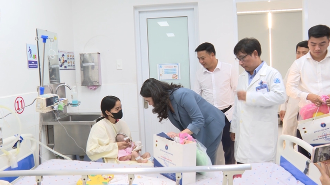 600 triệu đồng hỗ trợ bệnh nhi kh&oacute; khăn tại Bệnh viện Nhi đồng 1 - Ảnh 2.