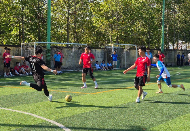 C&ocirc;ng đo&agrave;n phối hợp c&ugrave;ng Quỹ t&agrave;i ch&iacute;nh vi m&ocirc; CEP ph&ograve;ng chống t&iacute;n dụng đen - Ảnh 5.