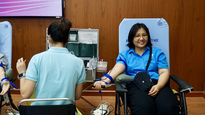 Lan tỏa nghĩa cử đẹp từ ng&agrave;y hội hiến m&aacute;u của đo&agrave;n vi&ecirc;n, CNVC-LĐ - Ảnh 8.