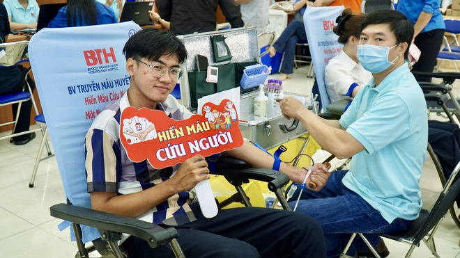 Lan tỏa nghĩa cử đẹp từ ng&agrave;y hội hiến m&aacute;u của đo&agrave;n vi&ecirc;n, CNVC-LĐ - Ảnh 5.