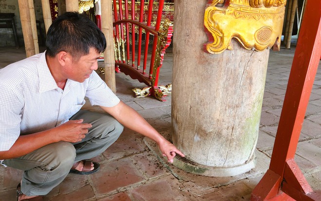 Tin mới vụ đ&igrave;nh cổ chờ sập, d&acirc;n l&agrave;ng d&ugrave;ng tre luồng chống đỡ - Ảnh 3.