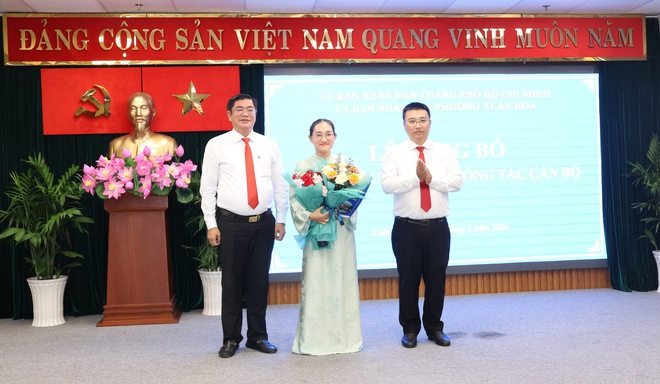TPHCM: Phường Xuân Hòa kiện toàn nhân sự, tri ân lực lượng người hoạt động không chuyên trách - Ảnh 3.