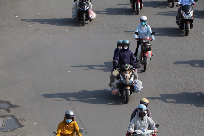 Ng&agrave;y nghỉ lễ cuối, cửa ng&otilde; TPHCM  - Ảnh 2.
