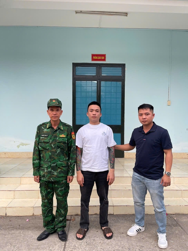 Bắt giữ đối tượng truy n&atilde; đặc biệt nguy hiểm tại Cửa khẩu Mộc B&agrave;i - Ảnh 2.