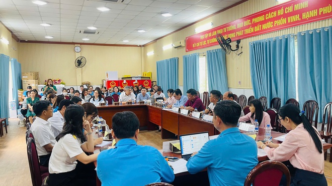Đối thoại với l&atilde;nh đạo địa phương, người lao động mong được kết nối giới thiệu việc l&agrave;m - Ảnh 3.
