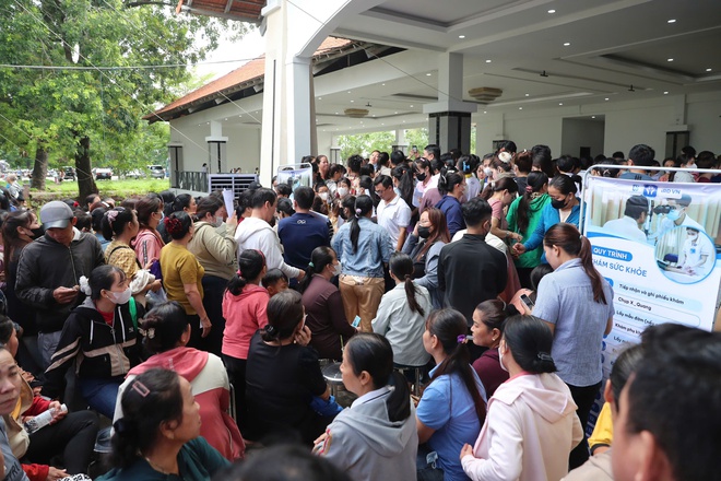 LĐLĐ TPHCM phát động chương trình chăm sóc sức khỏe cho 1 triệu đoàn viên, lao động - Ảnh 1.