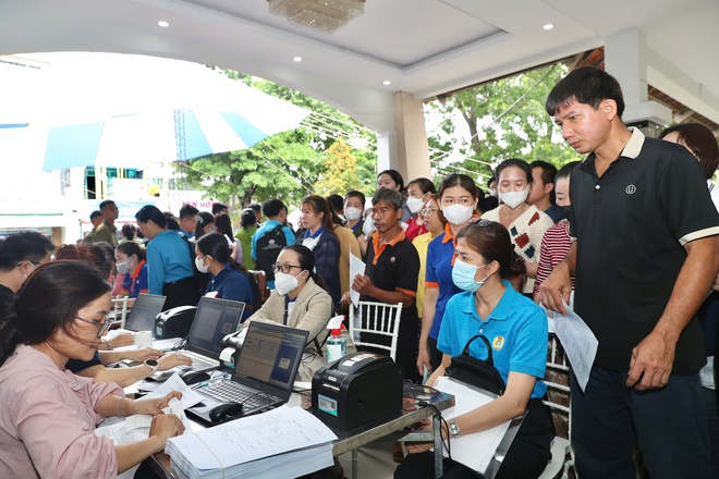 LĐLĐ TPHCM phát động chương trình chăm sóc sức khỏe cho 1 triệu đoàn viên, lao động - Ảnh 3.