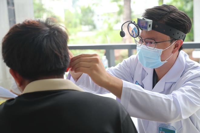 LĐLĐ TPHCM phát động chương trình chăm sóc sức khỏe cho 1 triệu đoàn viên, lao động - Ảnh 9.