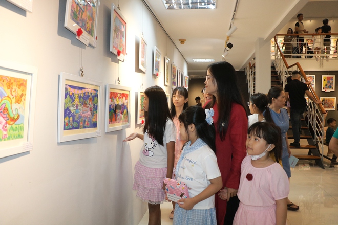 Triển lãm Mỹ thuật thiếu nhi "Màu yêu thương 03" - Ảnh 29.