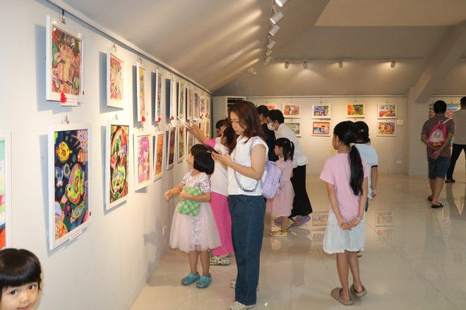 Triển lãm Mỹ thuật thiếu nhi "Màu yêu thương 03" - Ảnh 24.