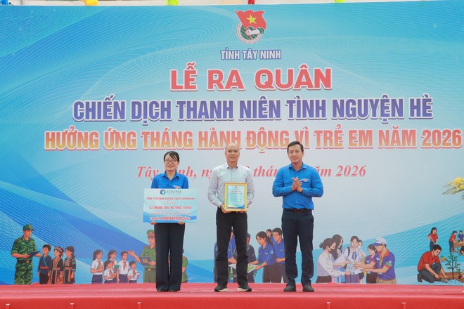 Tây Ninh ra quân Chiến dịch Thanh niên tình nguyện hè với nguồn lực hơn 6 tỉ đồng - Ảnh 8.