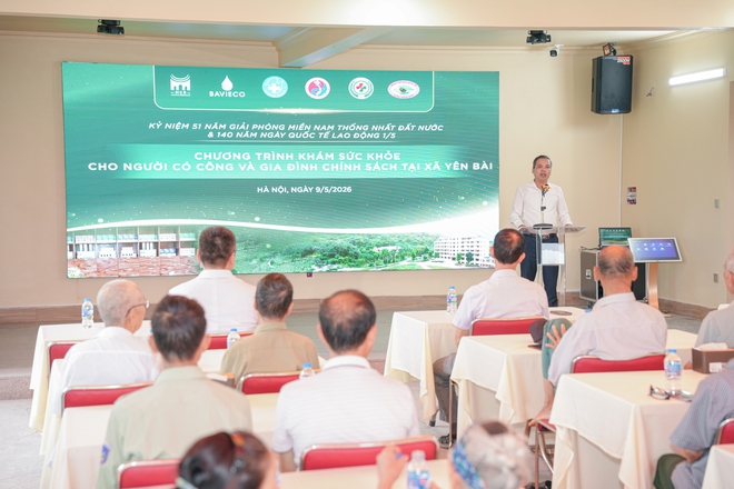B&aacute;c sĩ tuyến trung ương về x&atilde; kh&aacute;m miễn ph&iacute; cho người c&oacute; c&ocirc;ng - Ảnh 2.