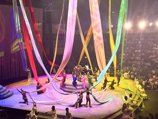 "Mơ Show": Dấu ấn mới của nghệ thuật biểu diễn TPHCM - Ảnh 2.
