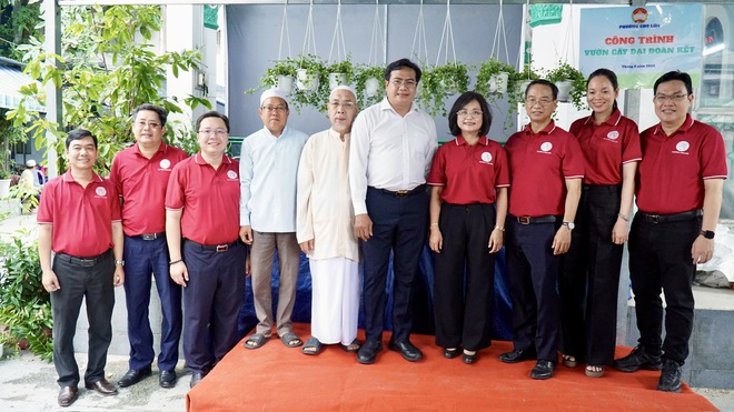 Phường Chợ Lớn ph&aacute;t động chuỗi hoạt động ch&agrave;o mừng 50 năm TPHCM mang t&ecirc;n B&aacute;c - Ảnh 27.