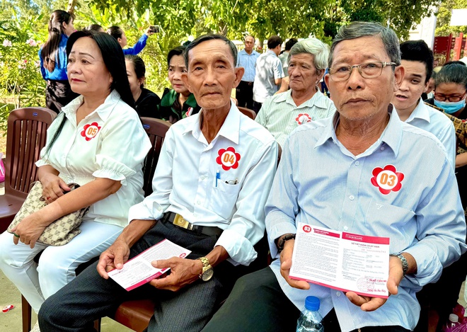 X&atilde; B&igrave;nh Lợi, TPHCM: Ra mắt c&ocirc;ng tr&igrave;nh tuyến đường hoa kiểu mẫu gắn với chuyển đổi số - Ảnh 10.