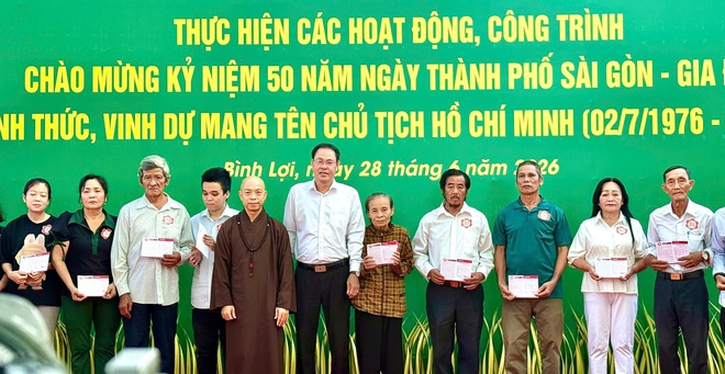 X&atilde; B&igrave;nh Lợi, TPHCM: Ra mắt c&ocirc;ng tr&igrave;nh tuyến đường hoa kiểu mẫu gắn với chuyển đổi số - Ảnh 7.