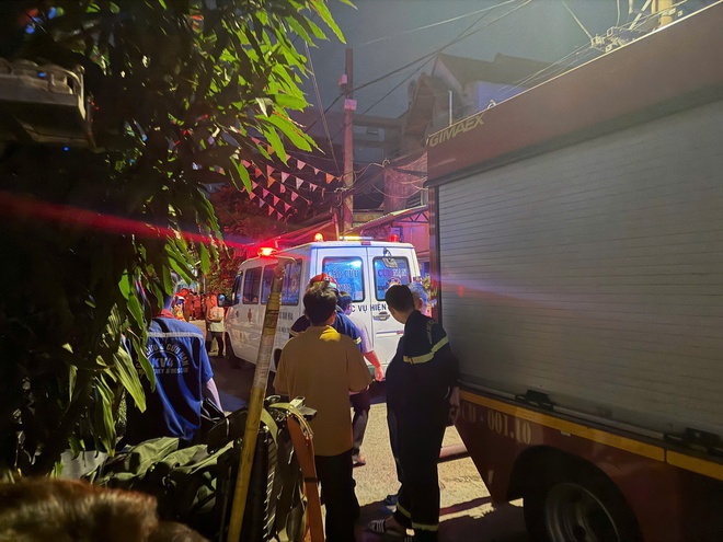 Phát hiện người đàn ông tử vong nghi do điện giật ở TPHCM - Ảnh 2. Phát hiện người đàn ông tử vong nghi do điện giật ở TPHCM - Ảnh 2.